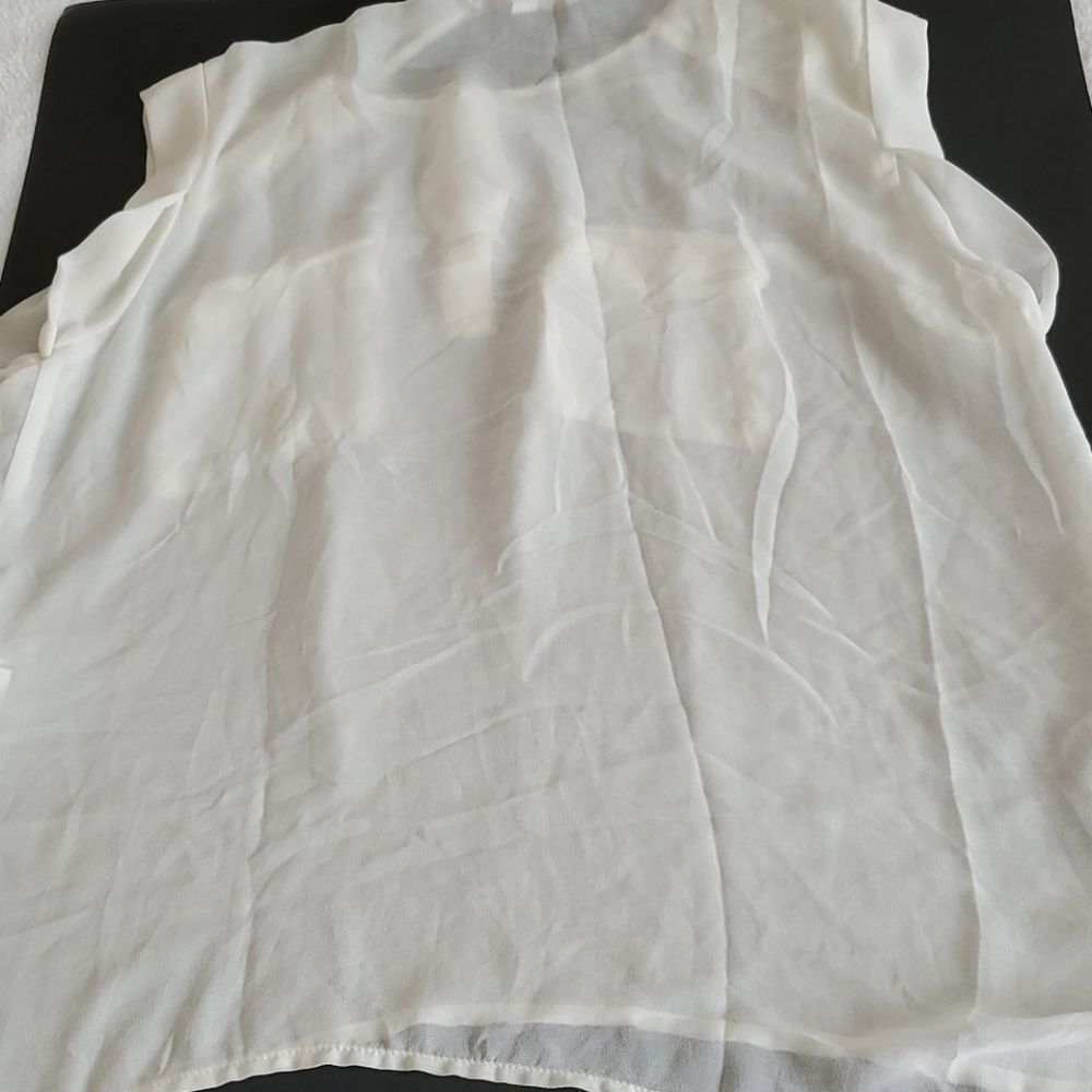 ELLEN TRACY creme sheer embellished shoulder top